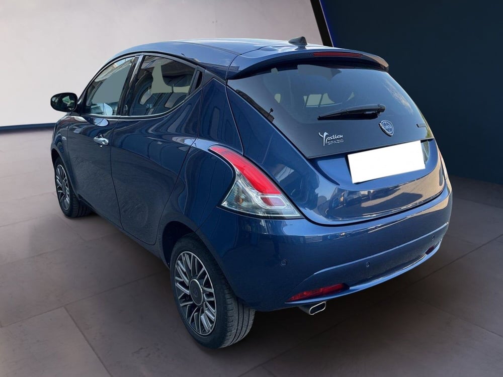 Lancia Ypsilon usata a Torino (5)