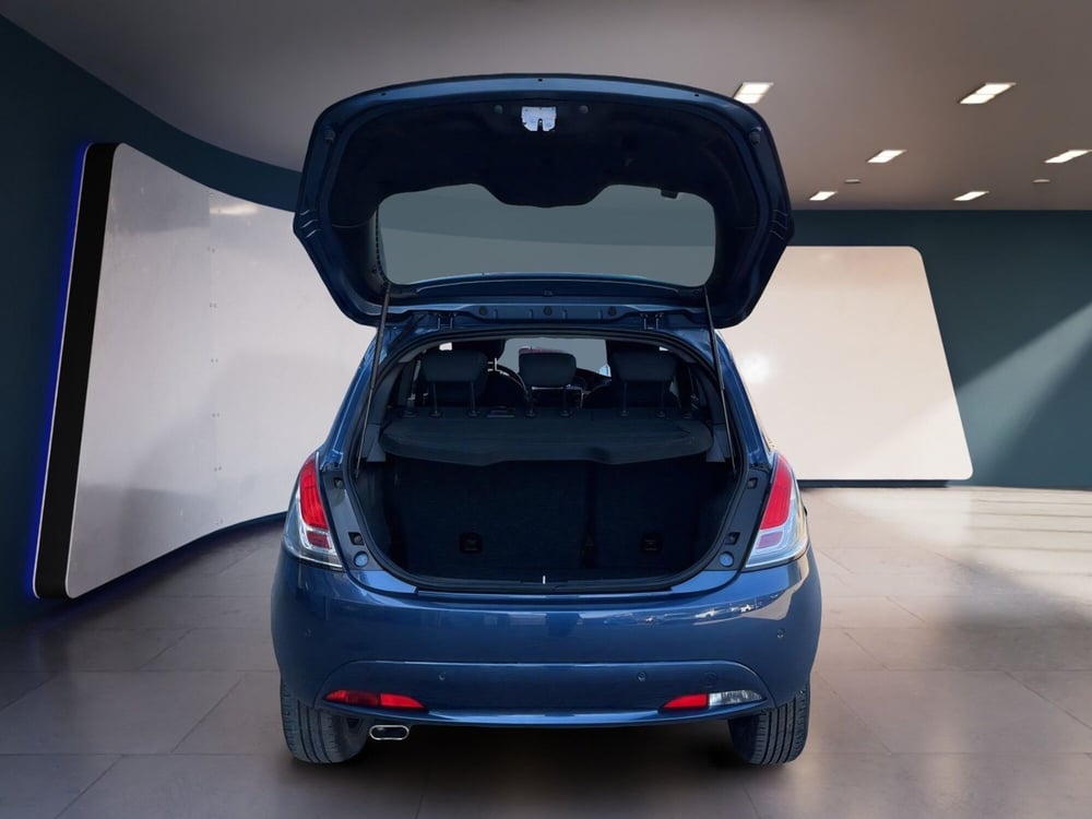 Lancia Ypsilon usata a Torino (7)