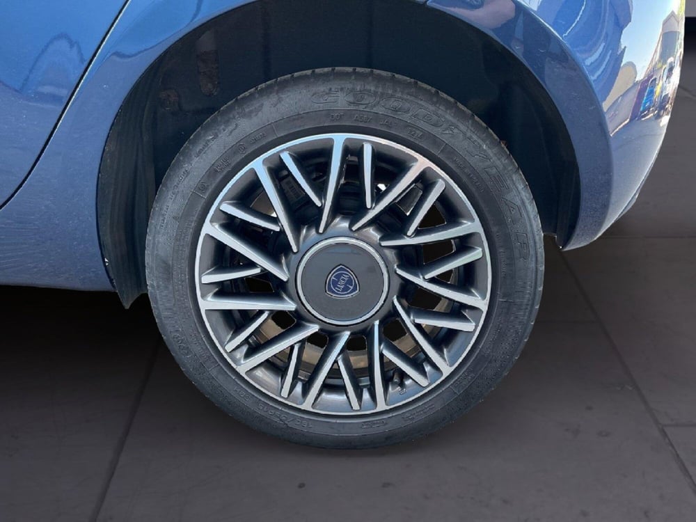 Lancia Ypsilon usata a Torino (8)