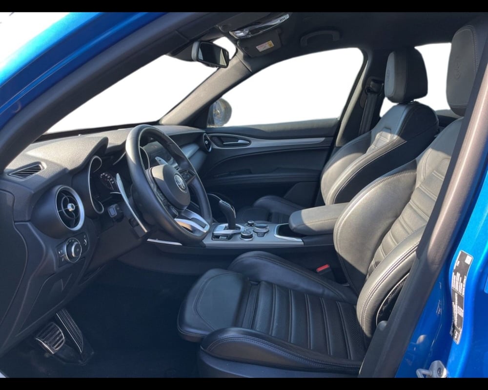 Alfa Romeo Stelvio usata a Torino (12)