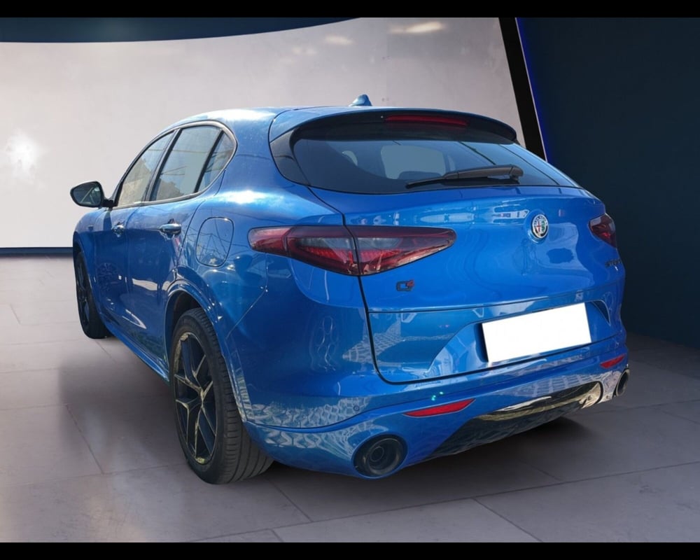 Alfa Romeo Stelvio usata a Torino (7)