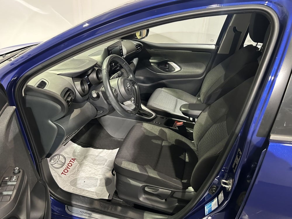 Toyota Yaris usata a Milano (12)