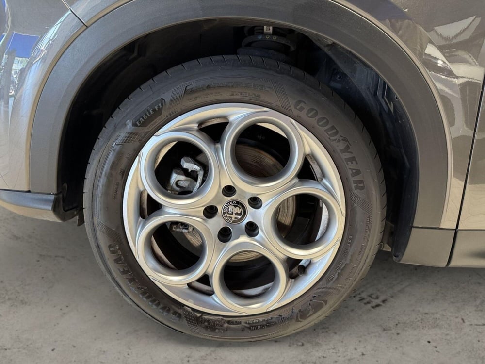 Alfa Romeo Tonale usata a Pistoia (7)