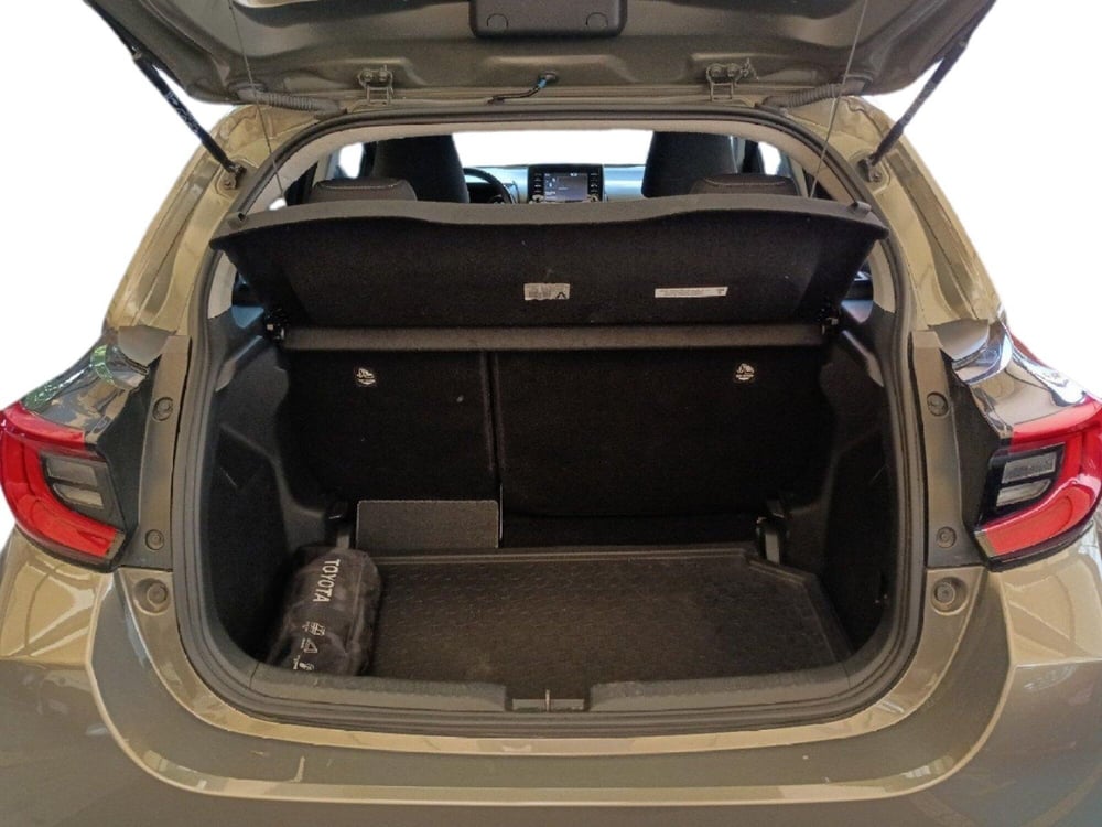 Toyota Yaris usata a Milano (12)