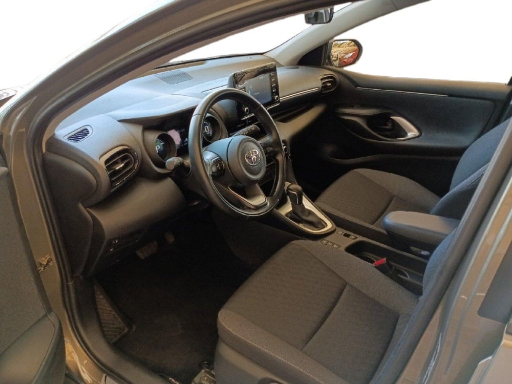 Toyota Yaris usata a Milano (15)