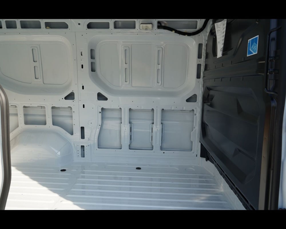 Renault Master Furgone nuova a Venezia (11)