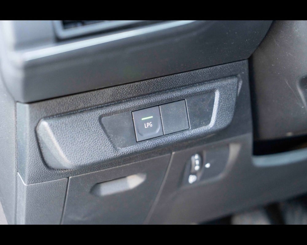 Dacia Sandero usata a Treviso (18)