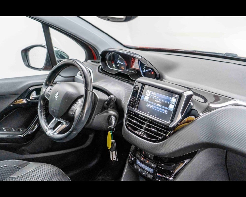 Peugeot 208 usata a Venezia (13)