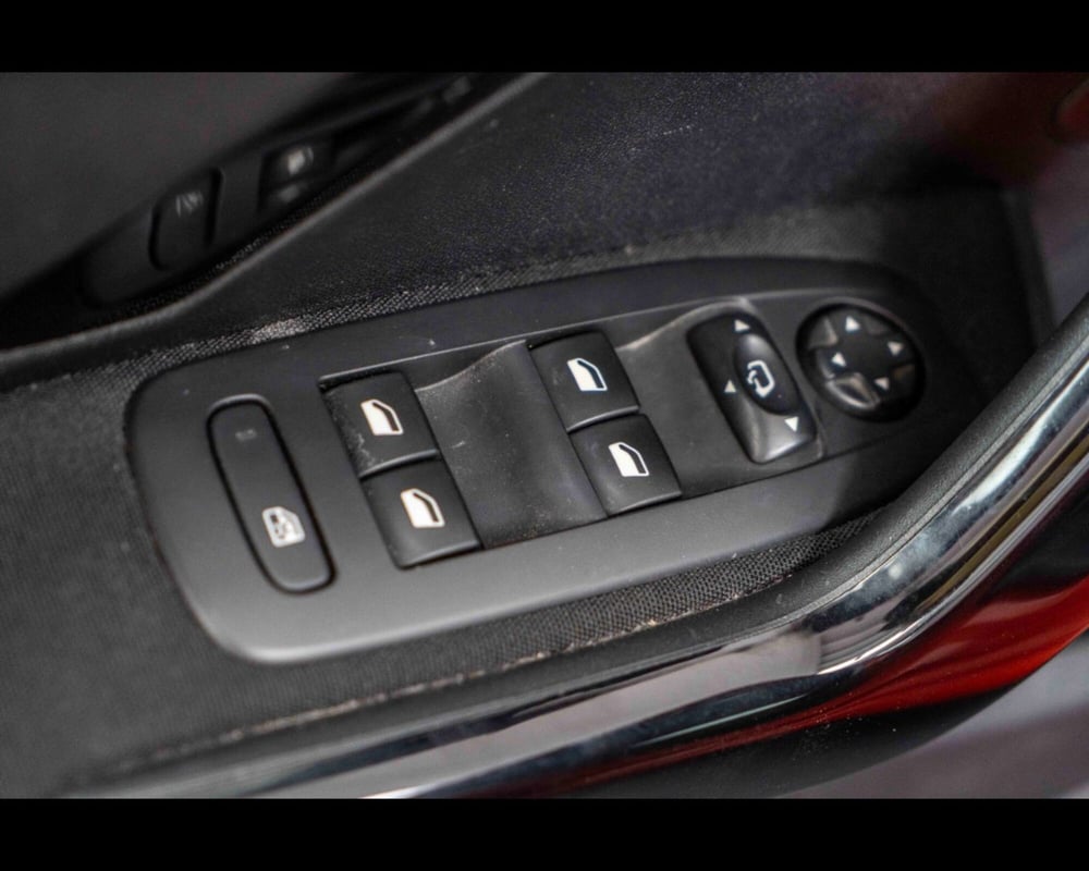 Peugeot 208 usata a Venezia (17)