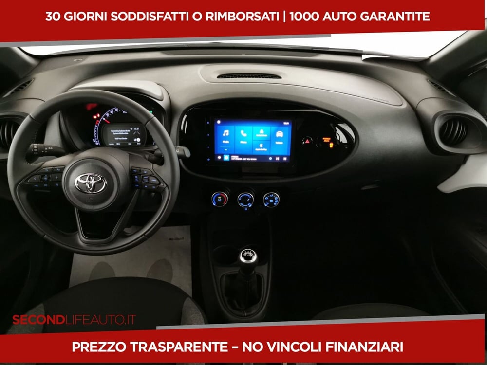 Toyota Aygo X nuova a Chieti (8)