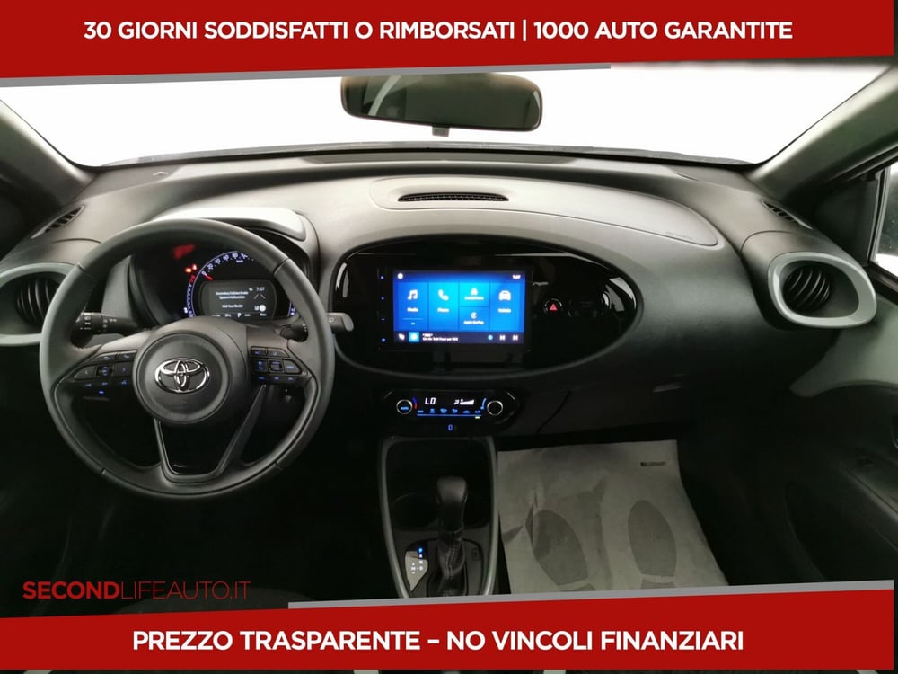 Toyota Aygo X nuova a Chieti (8)