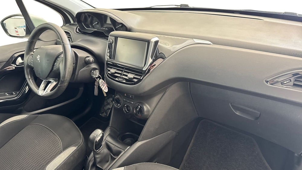 Peugeot 208 usata a Viterbo (7)