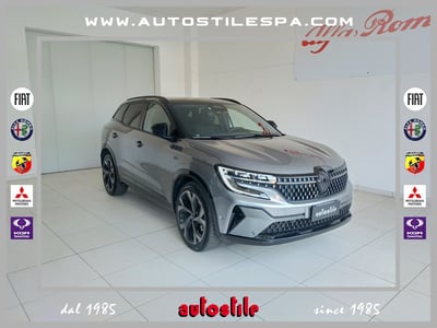 Renault Austral 1.2 full hybrid Iconic Esprit Alpine 200cv auto del 2024 usata a Scandiano