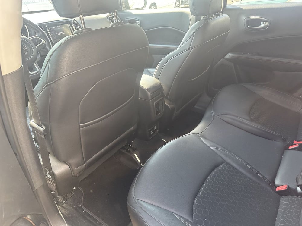 Jeep Compass usata a Milano (15)