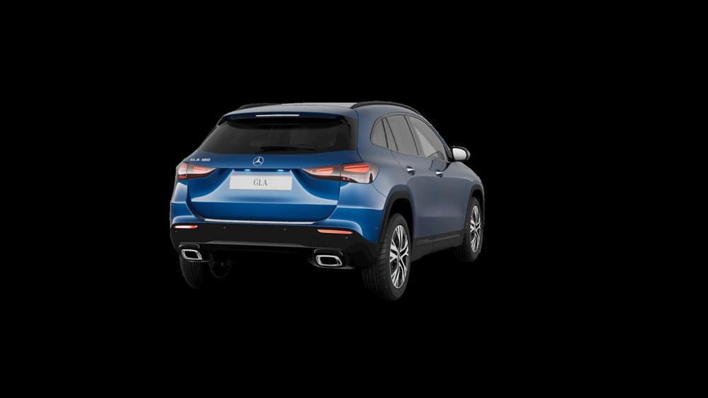 Mercedes-Benz GLA SUV nuova a Milano (4)