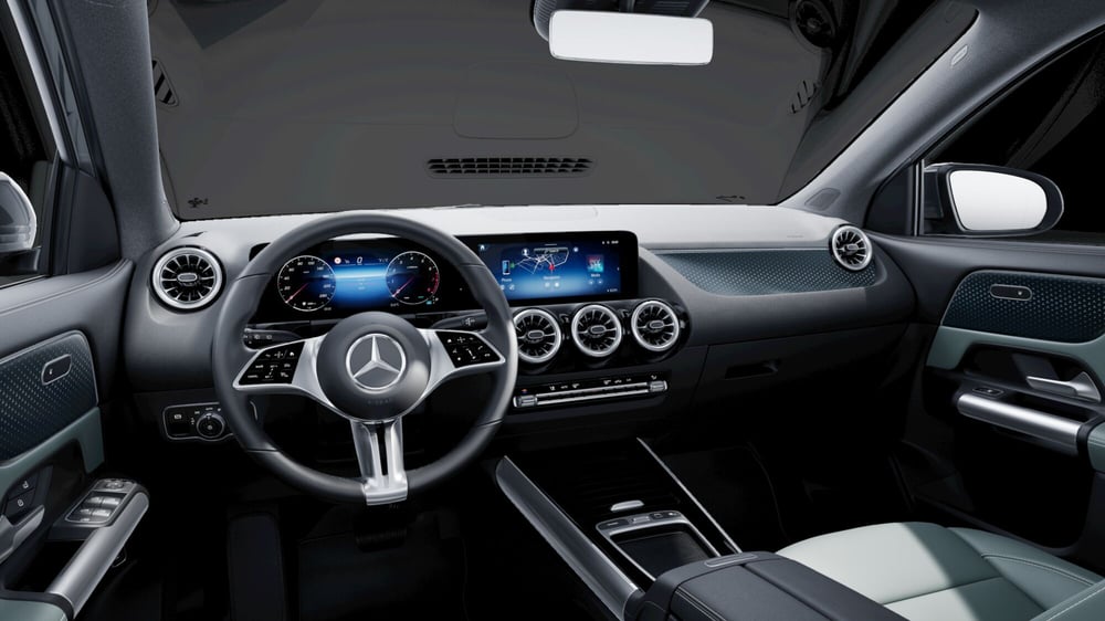 Mercedes-Benz GLA SUV nuova a Milano (8)