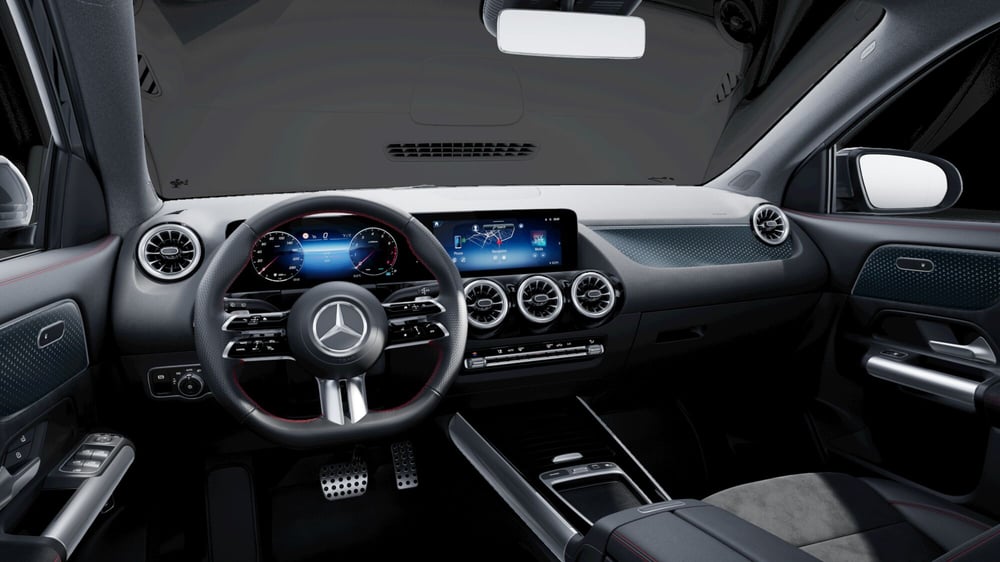 Mercedes-Benz GLA SUV nuova a Milano (8)