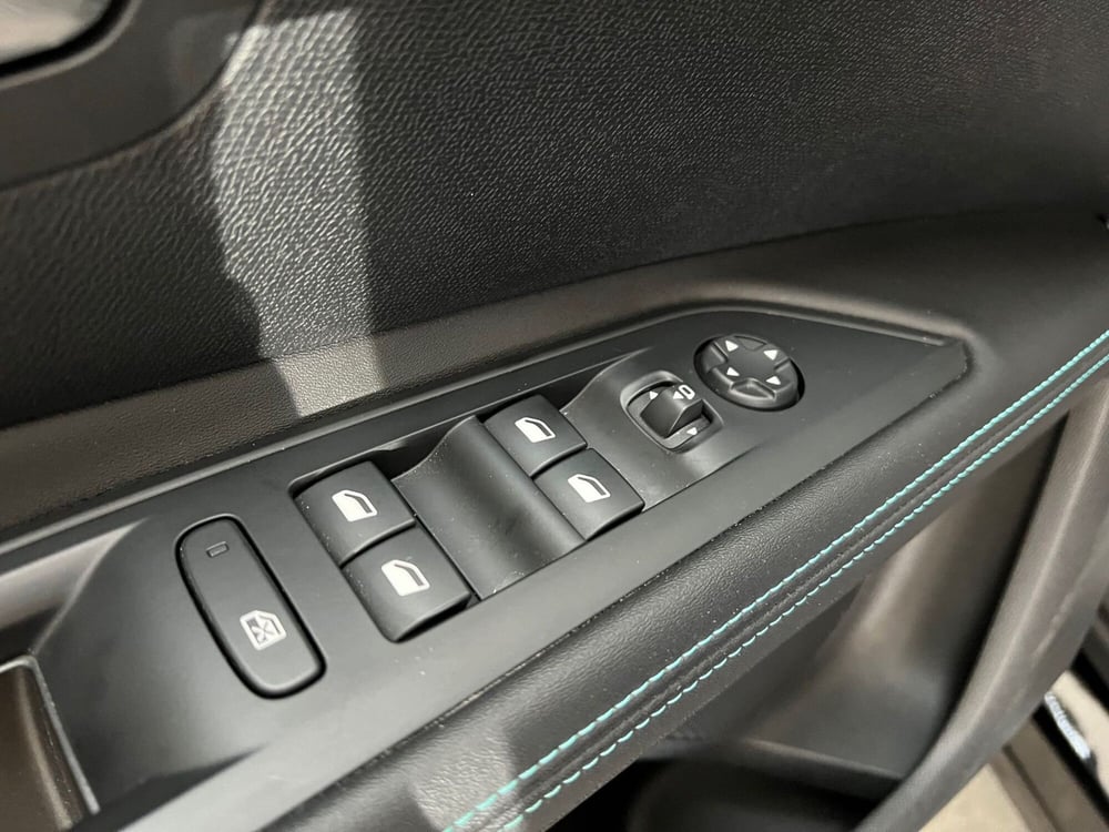 Peugeot 5008 usata a Bari (14)