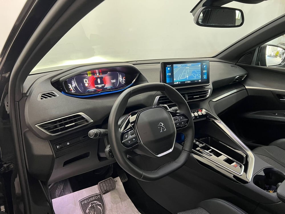 Peugeot 5008 usata a Bari (15)