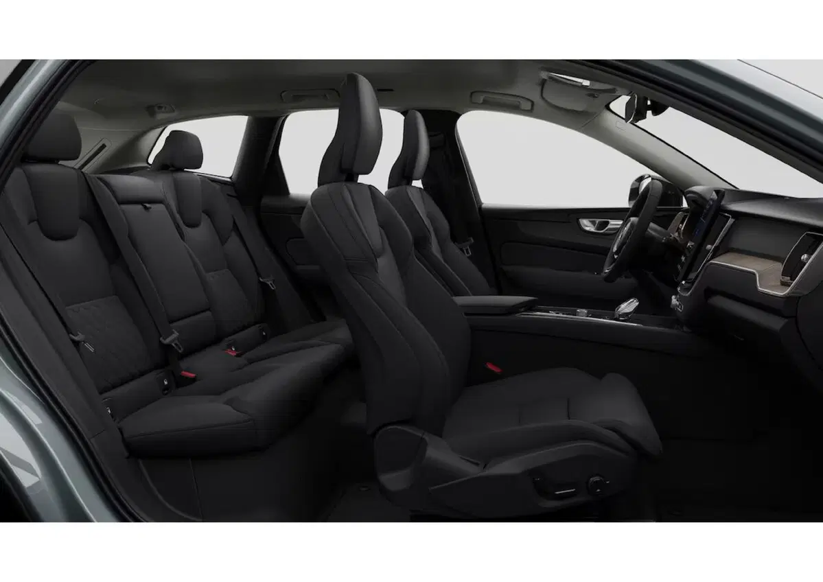 Volvo XC60 nuova a Como (7)