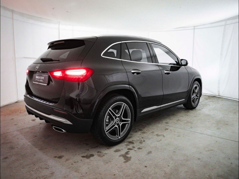 Mercedes-Benz GLA SUV nuova a Macerata (9)
