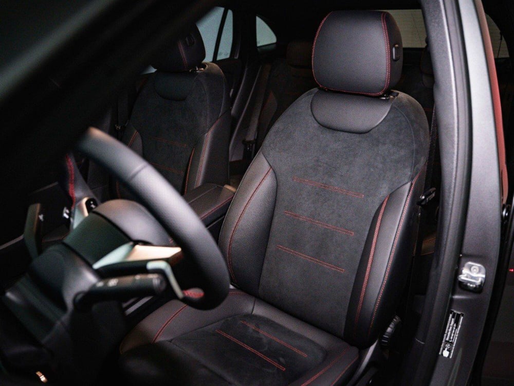 Mercedes-Benz GLA SUV nuova a Macerata (13)