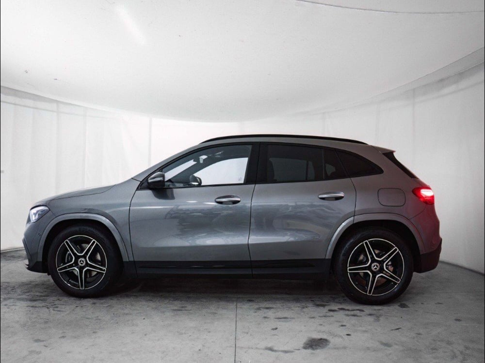 Mercedes-Benz GLA SUV nuova a Macerata (3)