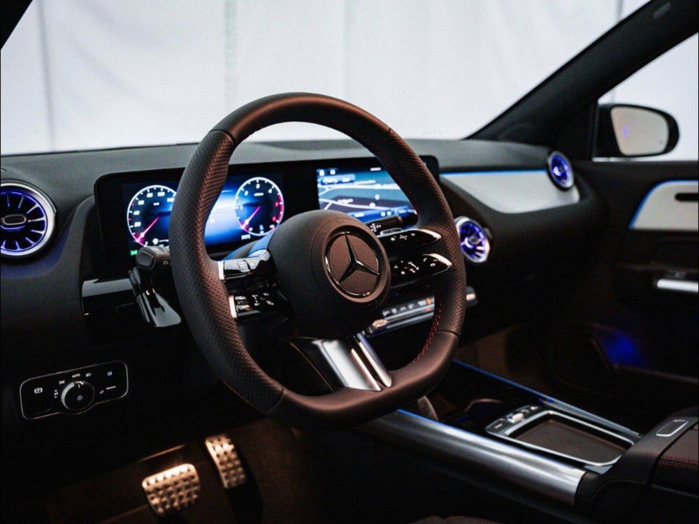 Mercedes-Benz GLA SUV nuova a Macerata (9)