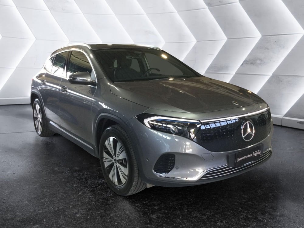 Mercedes-Benz EQA usata a Caserta (3)