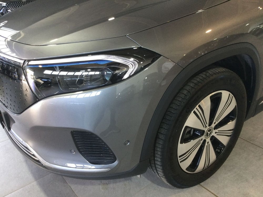 Mercedes-Benz EQA usata a Caserta (8)
