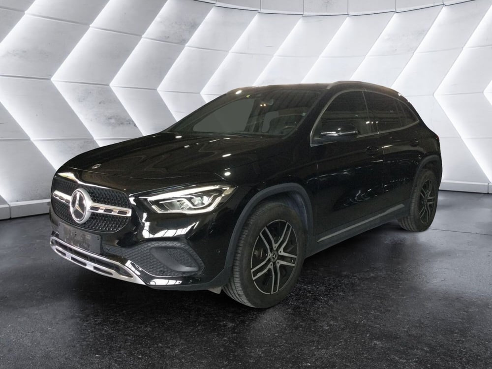 Mercedes-Benz GLA SUV usata a Caserta