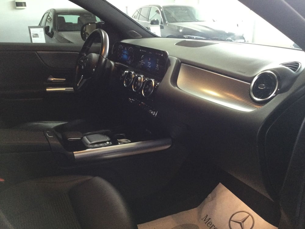 Mercedes-Benz GLA SUV usata a Caserta (13)