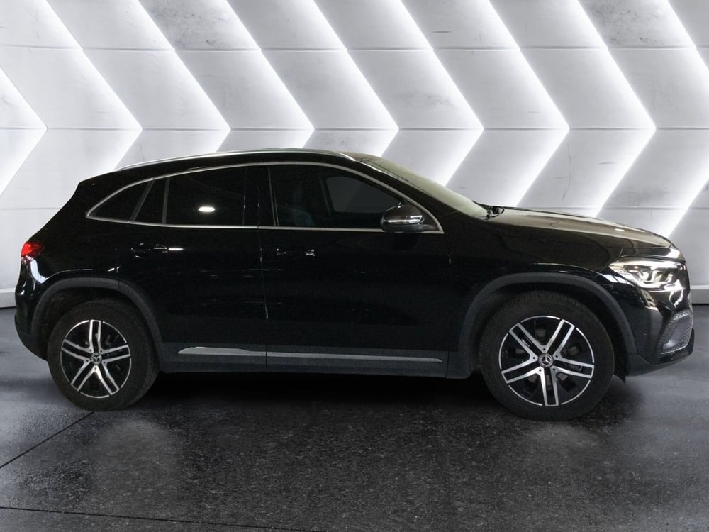 Mercedes-Benz GLA SUV usata a Caserta (4)
