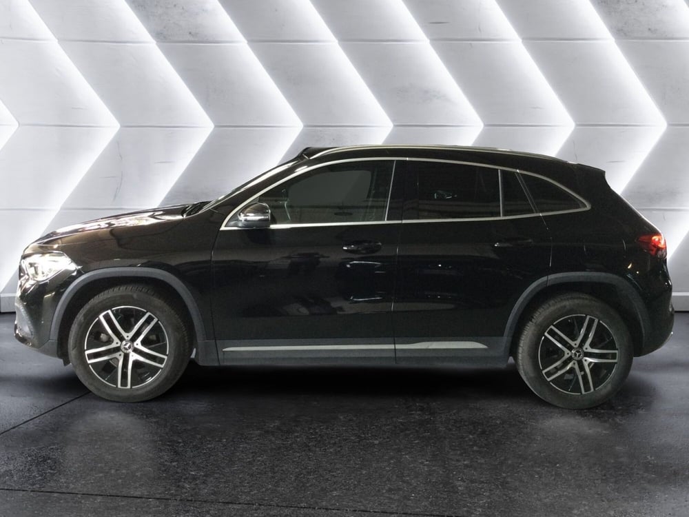Mercedes-Benz GLA SUV usata a Caserta (8)