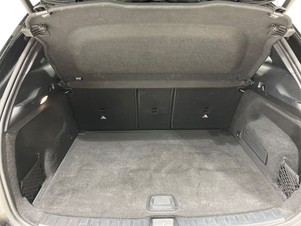 Mercedes-Benz GLA SUV usata a Napoli (10)
