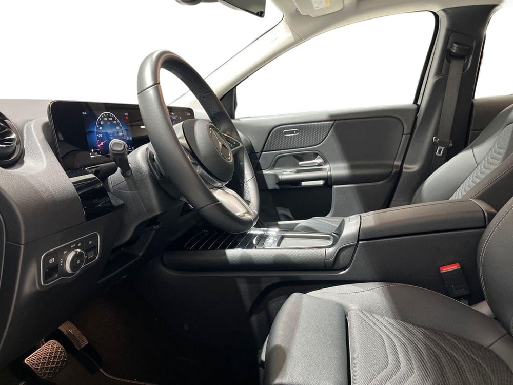 Mercedes-Benz GLA SUV usata a Napoli (12)