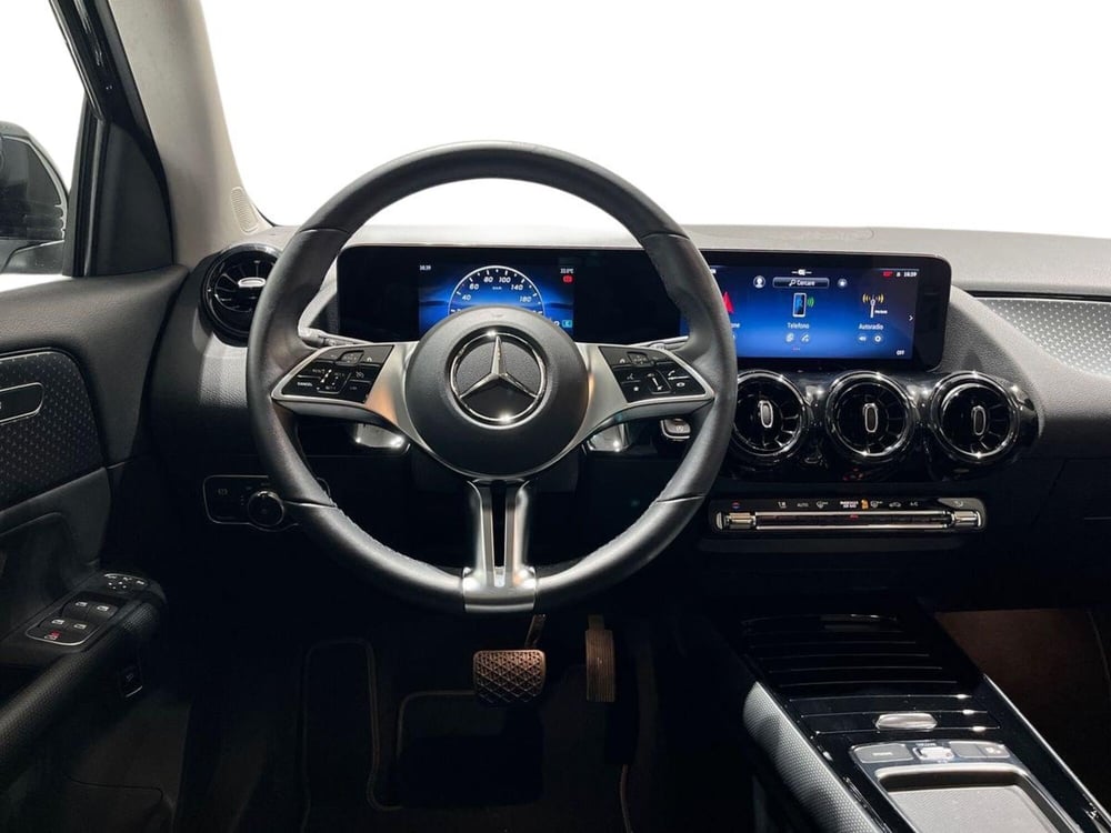 Mercedes-Benz GLA SUV usata a Napoli (13)