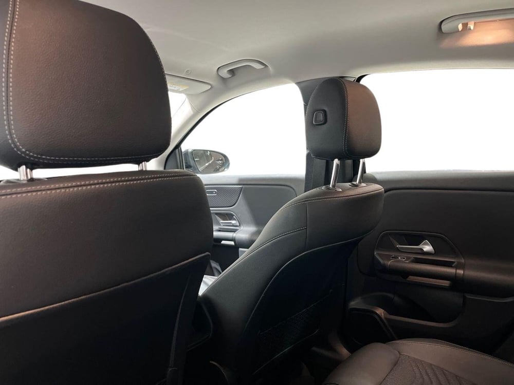 Mercedes-Benz GLA SUV usata a Napoli (18)