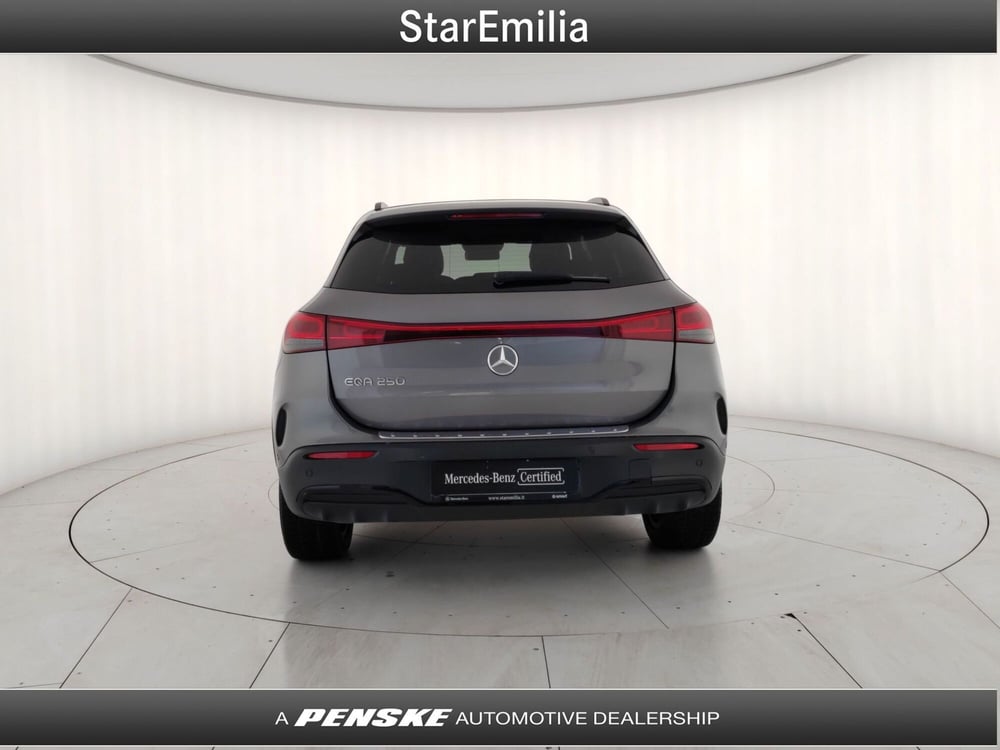 Mercedes-Benz EQA usata a Bologna (4)