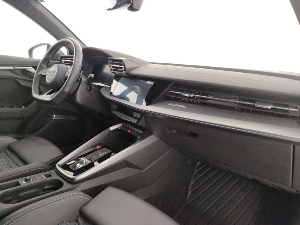 Audi S3 Sportback usata a Napoli (6)
