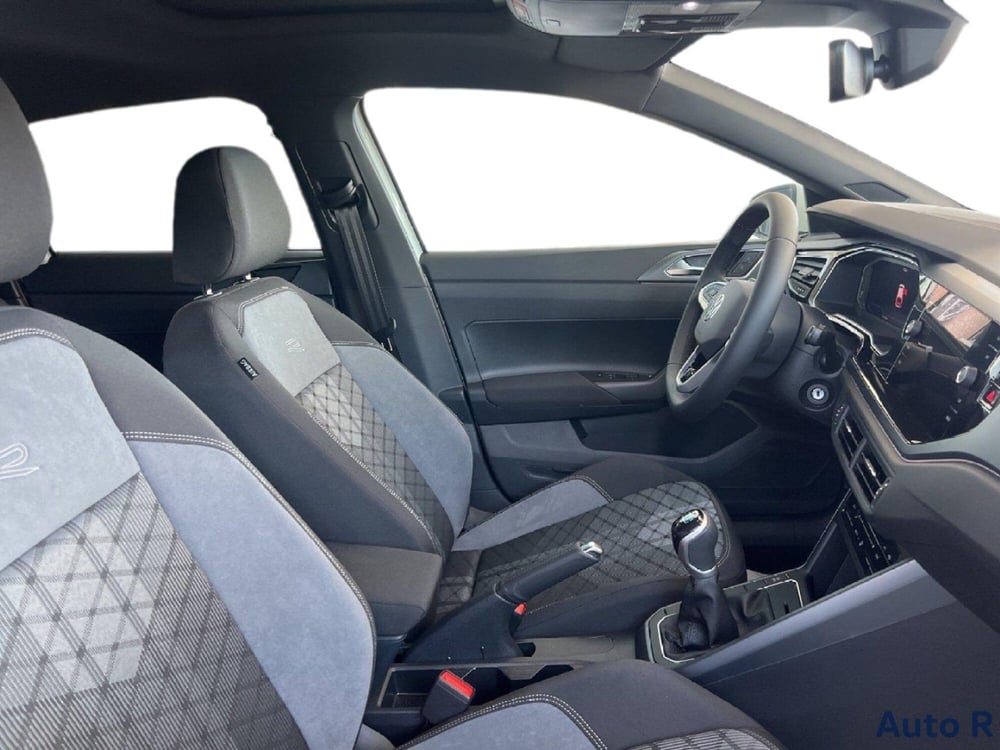 Volkswagen Polo nuova a Potenza (9)