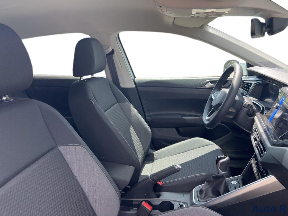 Volkswagen Taigo nuova a Potenza (9)