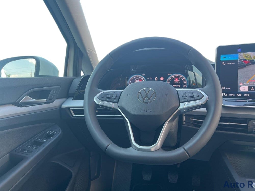 Volkswagen Golf nuova a Potenza (13)