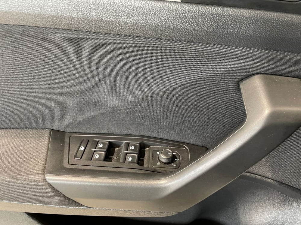 Volkswagen T-Roc usata a Pistoia (16)