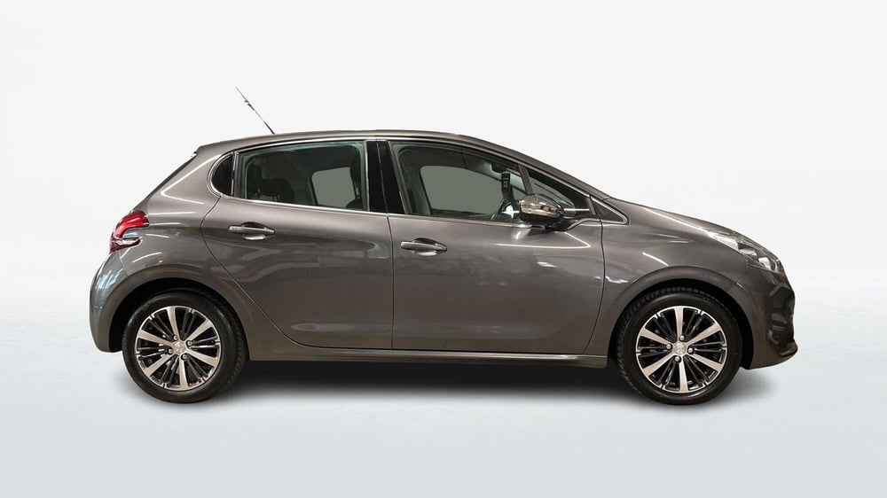 Peugeot 208 usata a Varese (4)