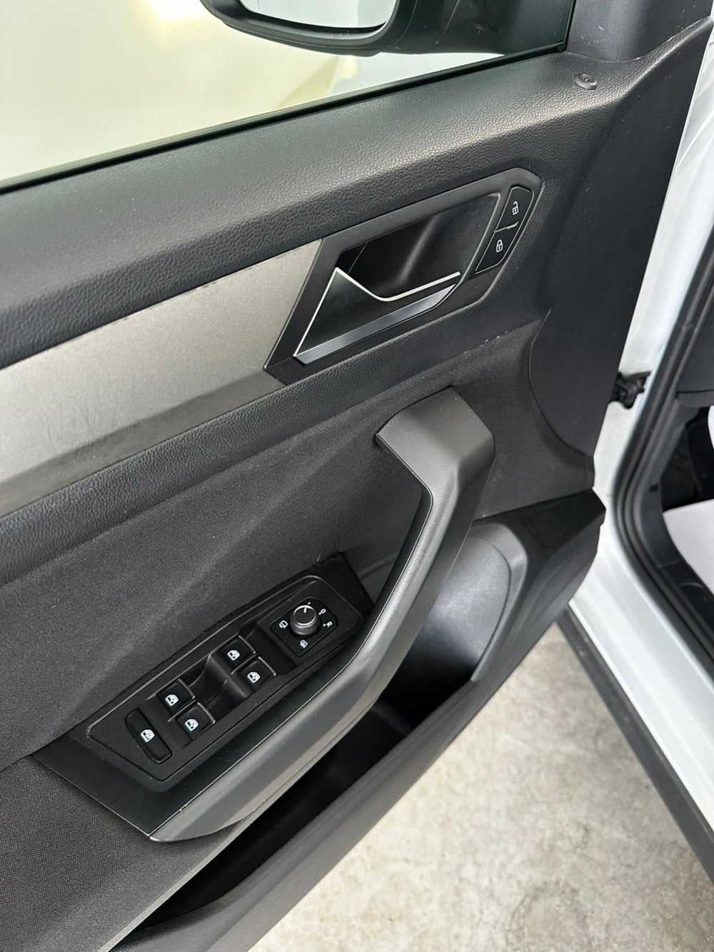 Volkswagen T-Roc usata a L'Aquila (9)