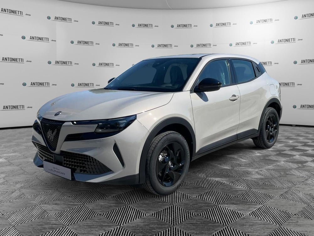 Alfa Romeo Junior nuova a Ancona