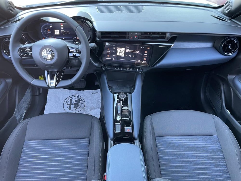 Alfa Romeo Junior nuova a Ancona (12)