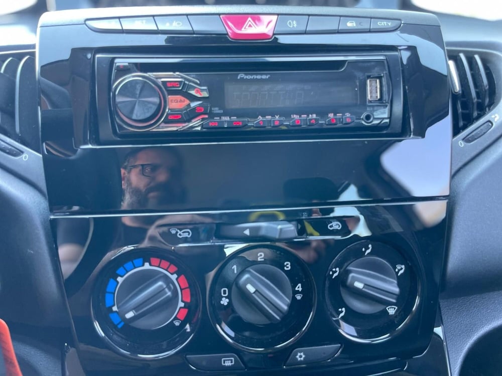 Lancia Ypsilon usata a Ancona (14)