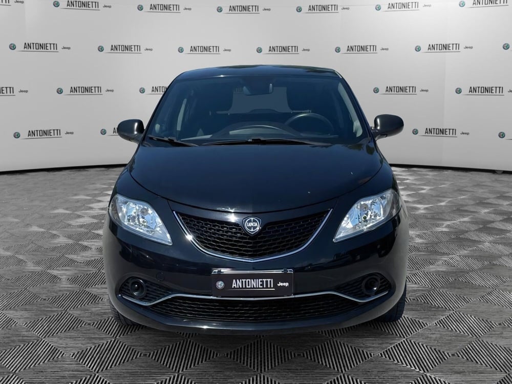 Lancia Ypsilon usata a Ancona (2)